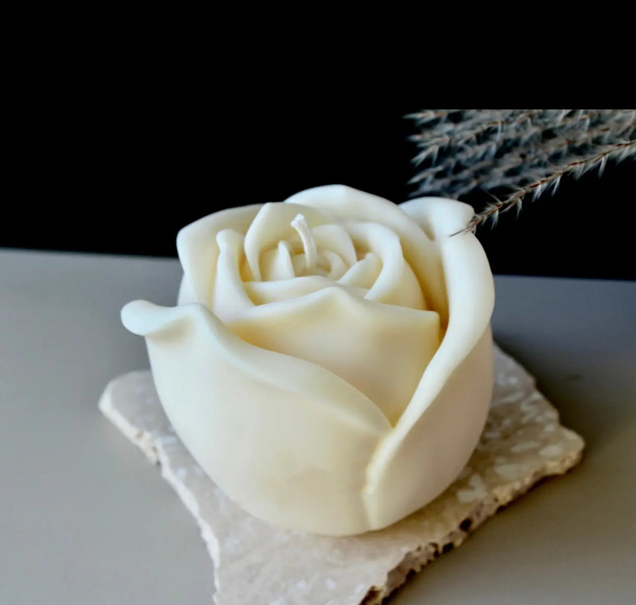 Large rose candle OneStopCandles